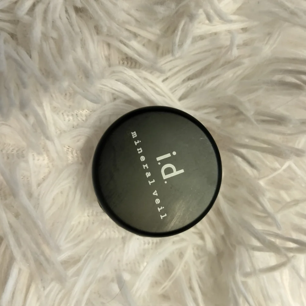🆕 Mineral Veil Loose Finishing Powder Mini